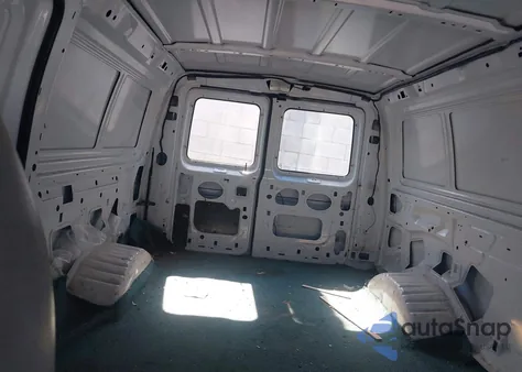 2002 Ford Econoline E150 Van from USA, damaged, VIN 1FTRE142X2HB01061